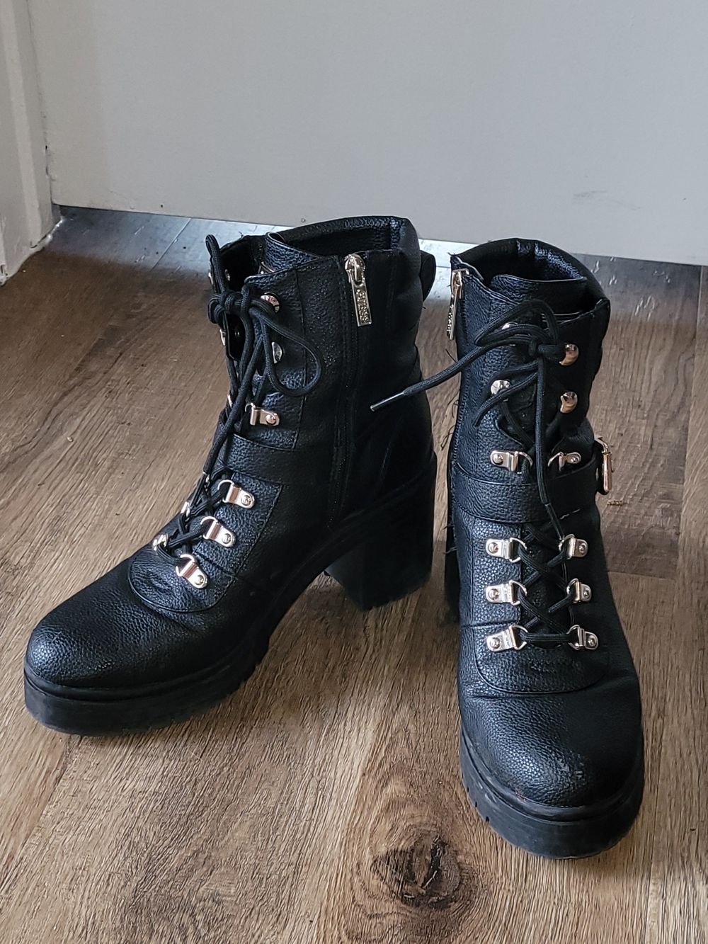 Guess Black Lace-Up Lug Heel Boots with Gold Hardware - Picture 2 of 2